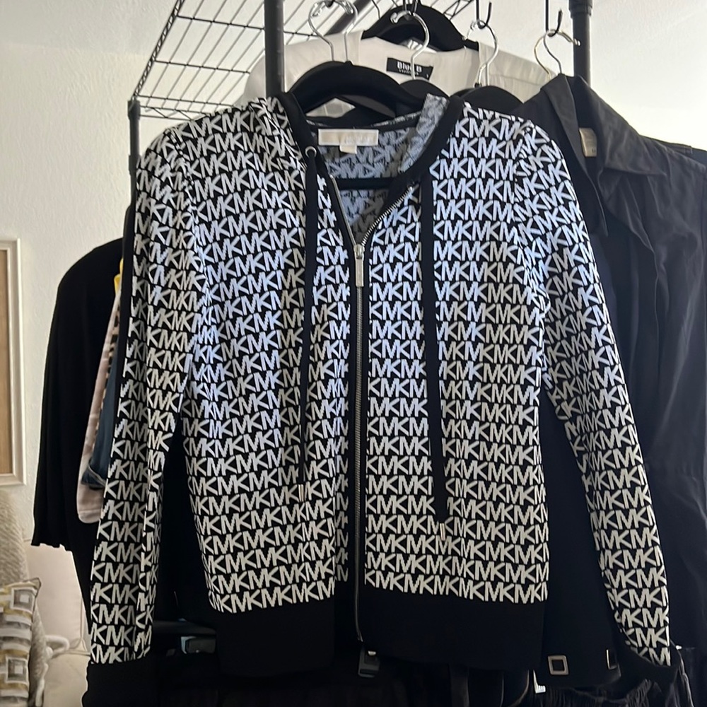 MICHAEL KORS SIZE S HOODIE ZIP SWEATER / EXCELLENT CONDITION.